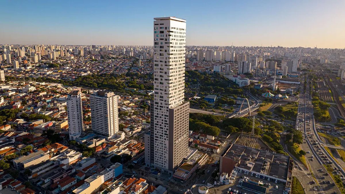 Prédio mais alto de São Paulo, localizado no bairro do Tatuapé