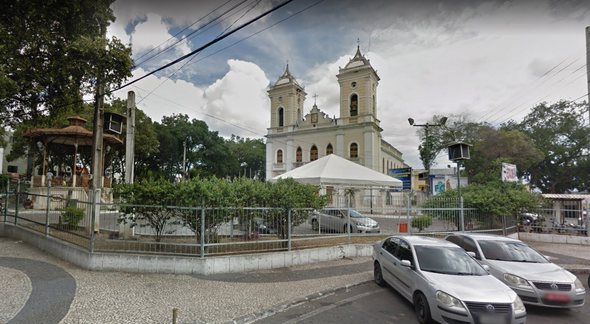 Concurso Feira de Santana BA - Praça da Matriz - Google Maps