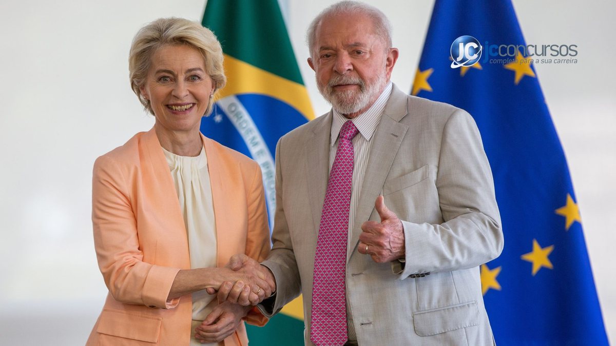 Presidente Luiz Inácio Lula da Silva (PT) ao lado da presidente da Comissão Europeia, Ursula von der Leyen