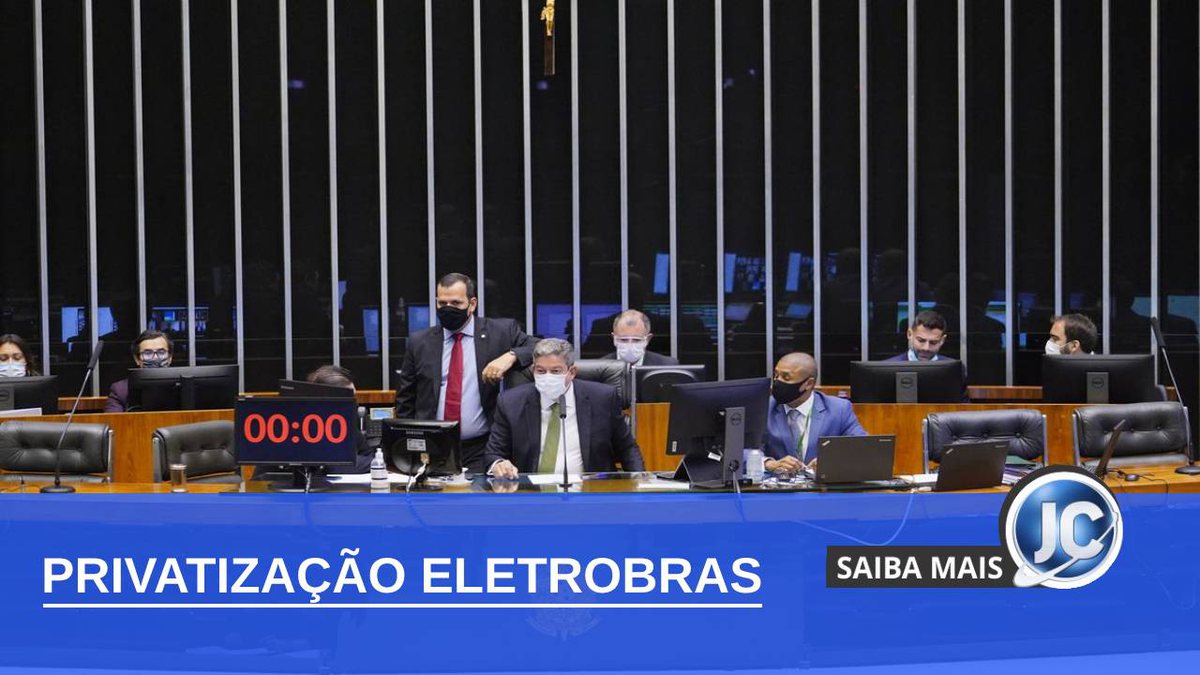 Deputados reunidos no plenário para votação da MP da Privatização da Petrobras