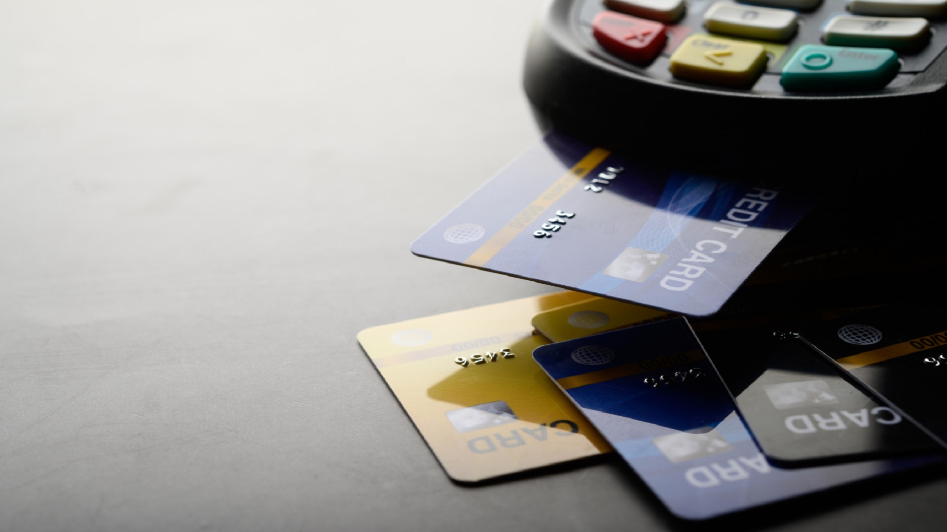 maquineta com cartões de crédito